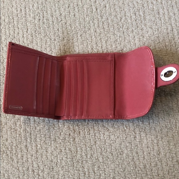 Like new** peach/pink coach wallet - Picture 2 of 2